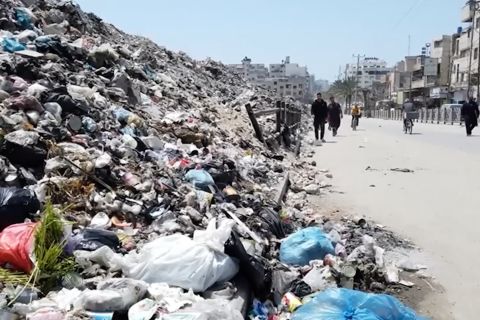 Sanitasi lumpuh terimbas konflik, krisis sampah di Gaza makin parah